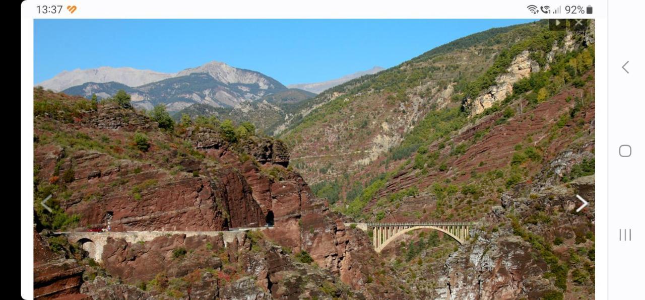 Aux Gorges De Daluis