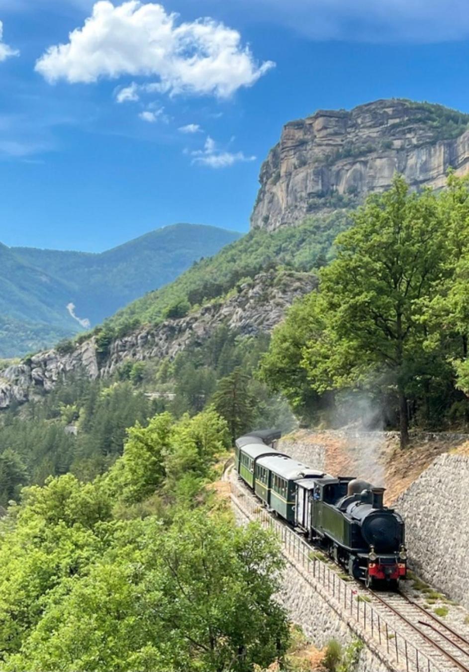 Aux Gorges De Daluis