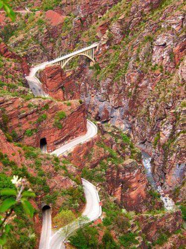 Aux Gorges De Daluis *